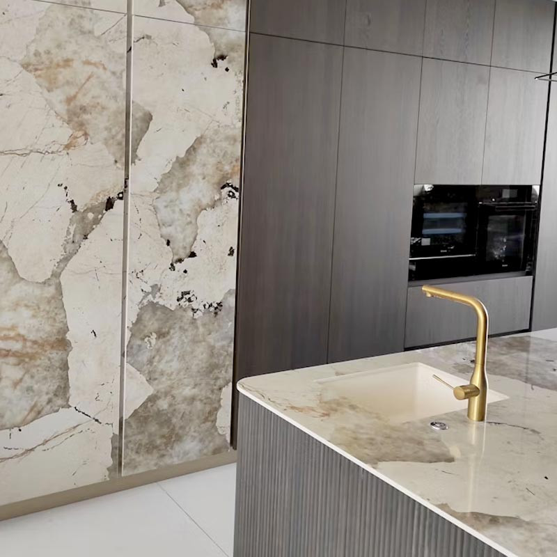 Plan de travail sur mesure en Dekton® Khalo